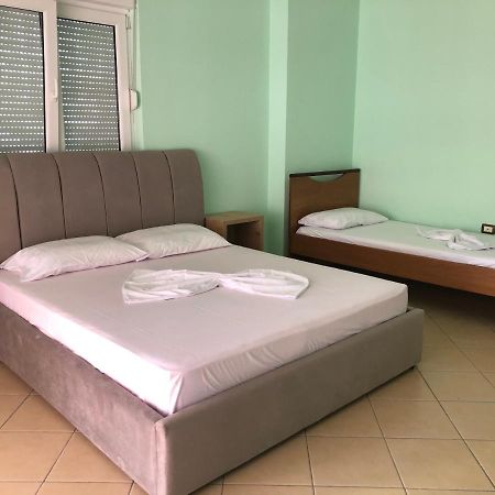 Lungomare Apartment Vlore Bagian luar foto