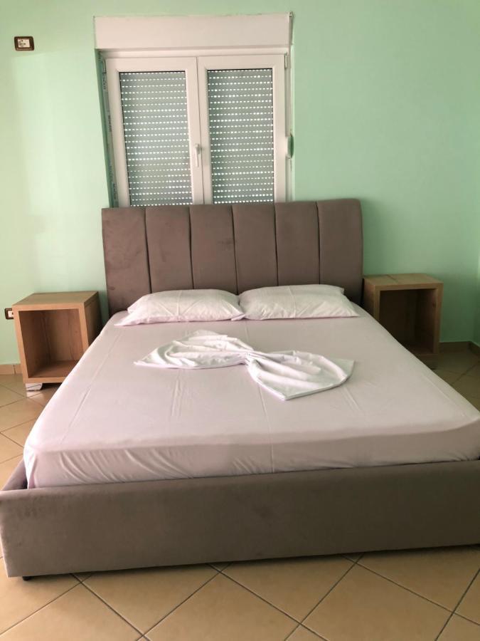 Lungomare Apartment Vlore Bagian luar foto