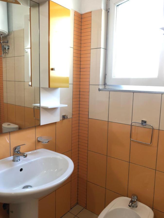 Lungomare Apartment Vlore Bagian luar foto